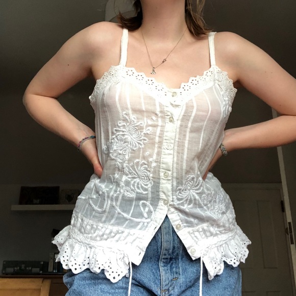 Vintage Lace Eyelet Top - Picture 3 of 4